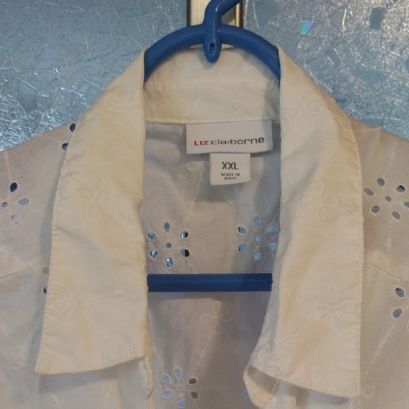 Liz Claiborne White Eyelet Top - Picture 8 of 12